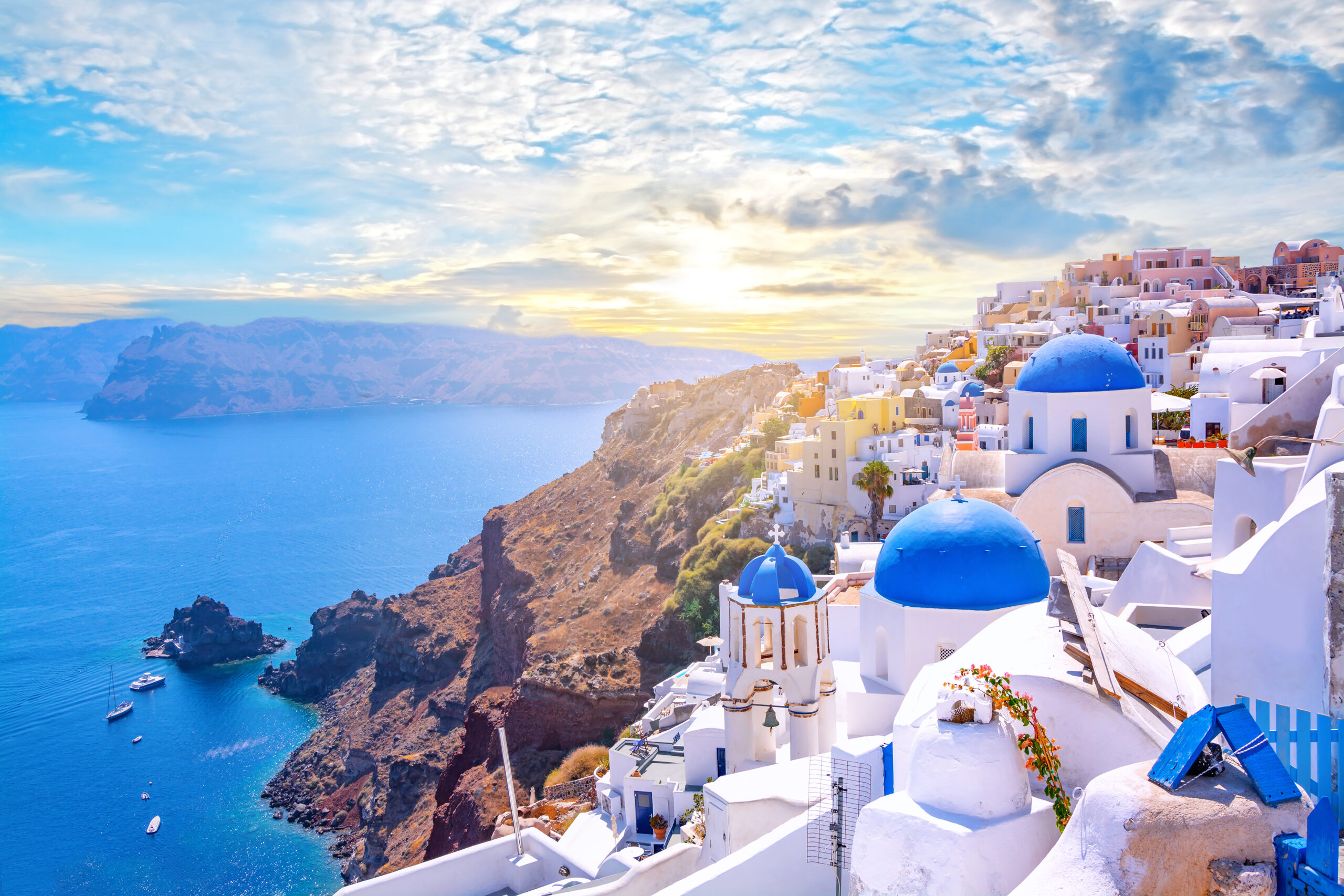 Beautiful Oia town on Santorini island
